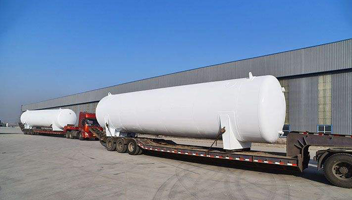 Liquid oxygen cryogenic storage tank