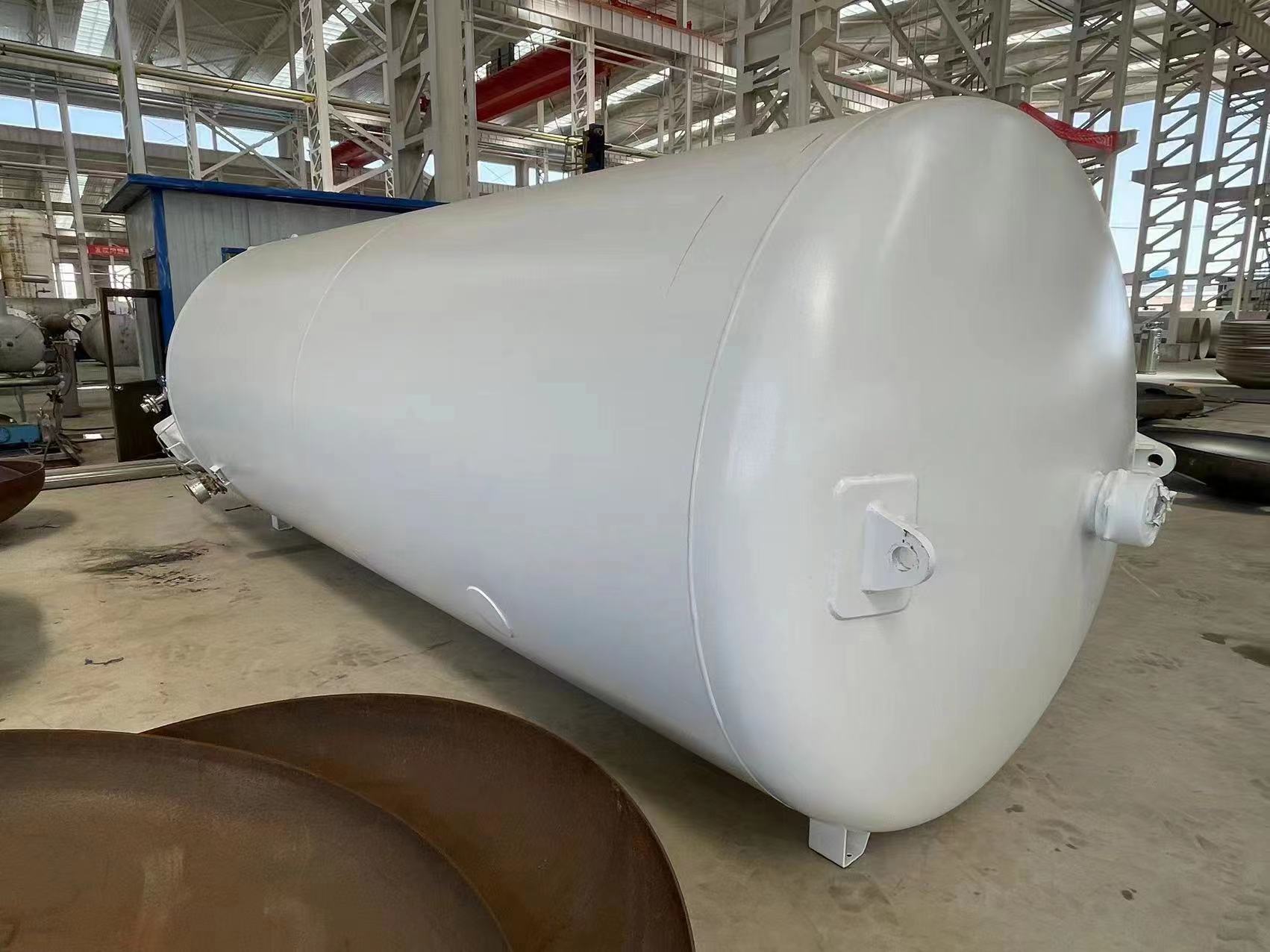 Cryogenic liquid carbon dioxide storage tanks are containers used to ...