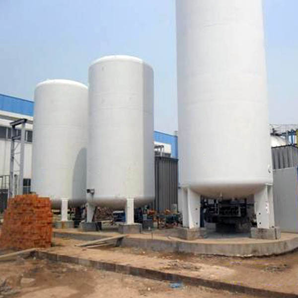 The construction period of cryogenic and atmospheric pressure storage tanks is long and maintenance is more difficult