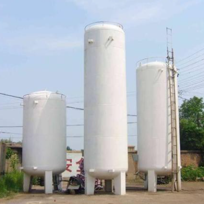 Cryogenic liquid oxygen tanks