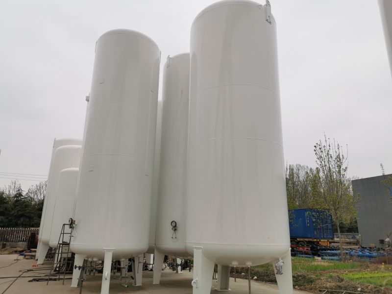 Liquefied CO2 Storage Tanks