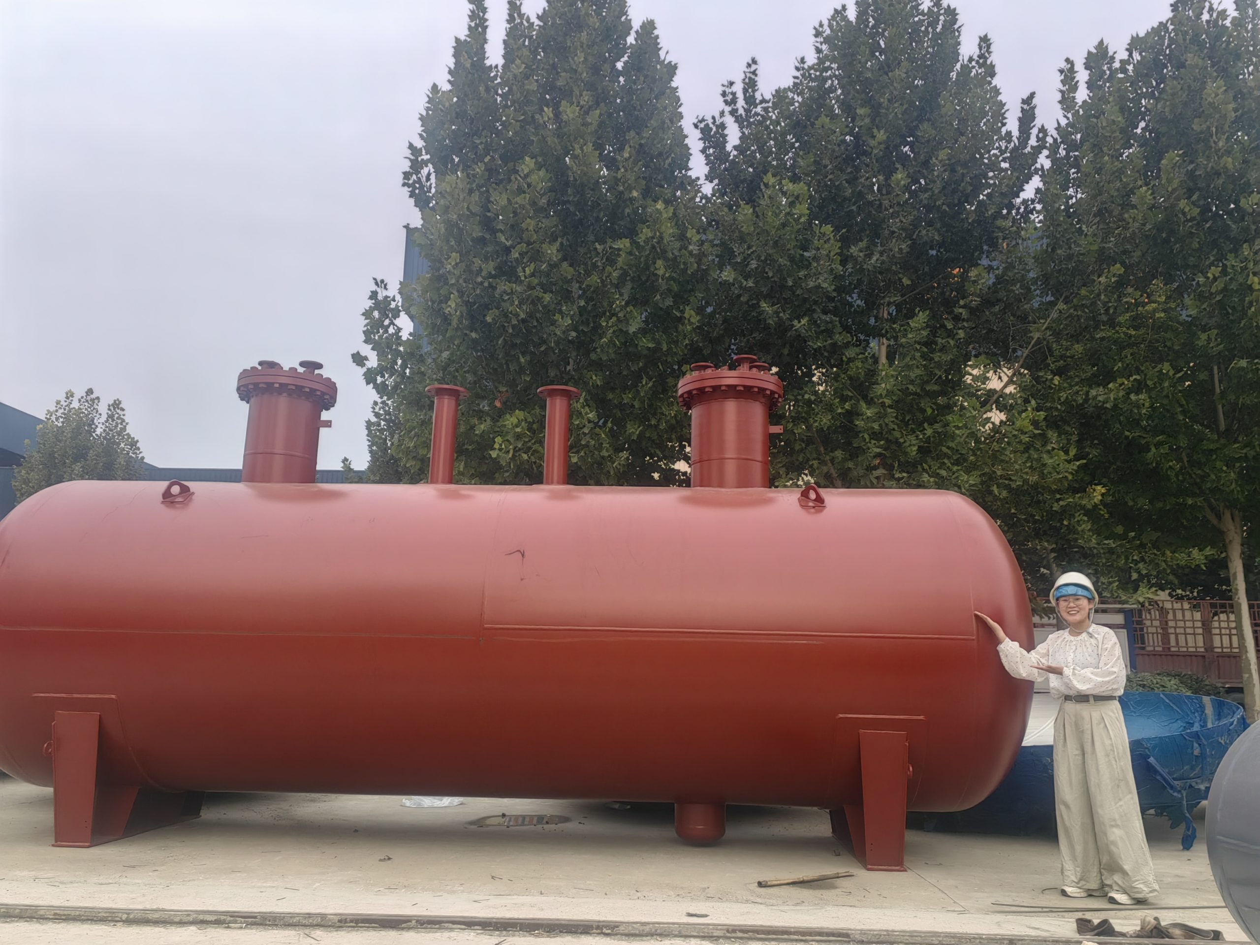 Large-capacity underground LPG storage tanks