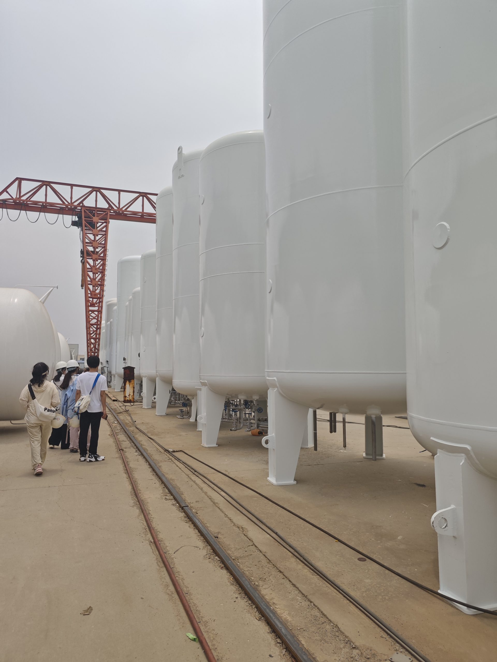 Selection of Cryogenic storage tank