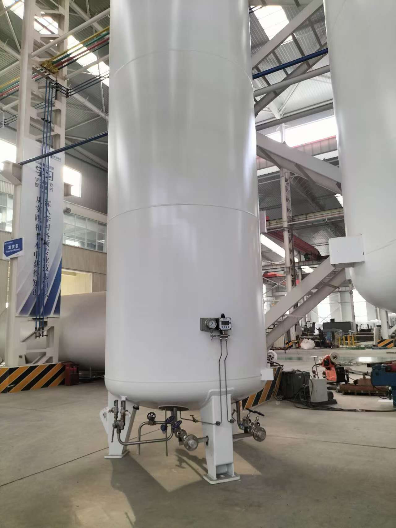 The introduction of cryogenic tank