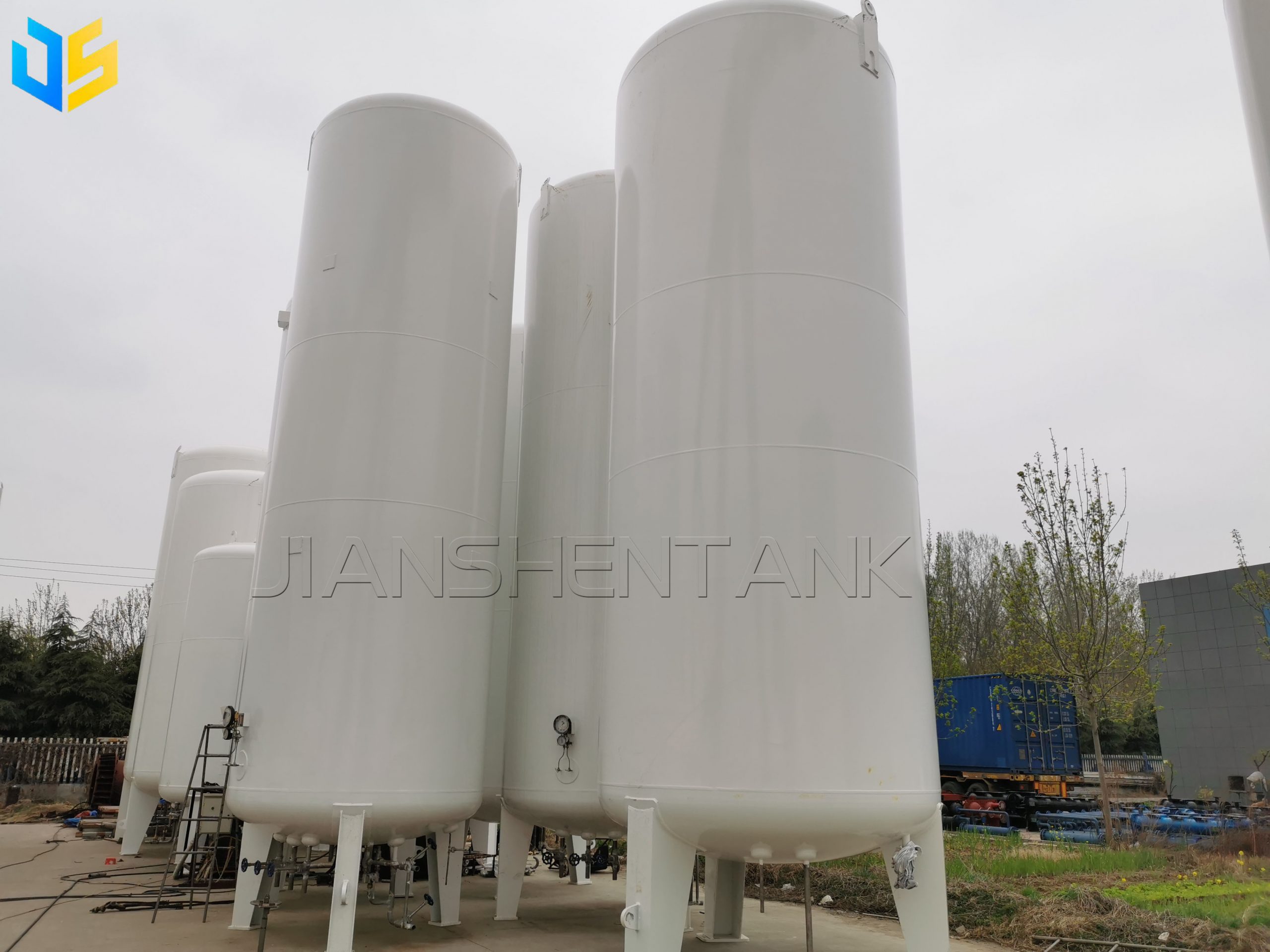 Cryogenic Storage Tanks